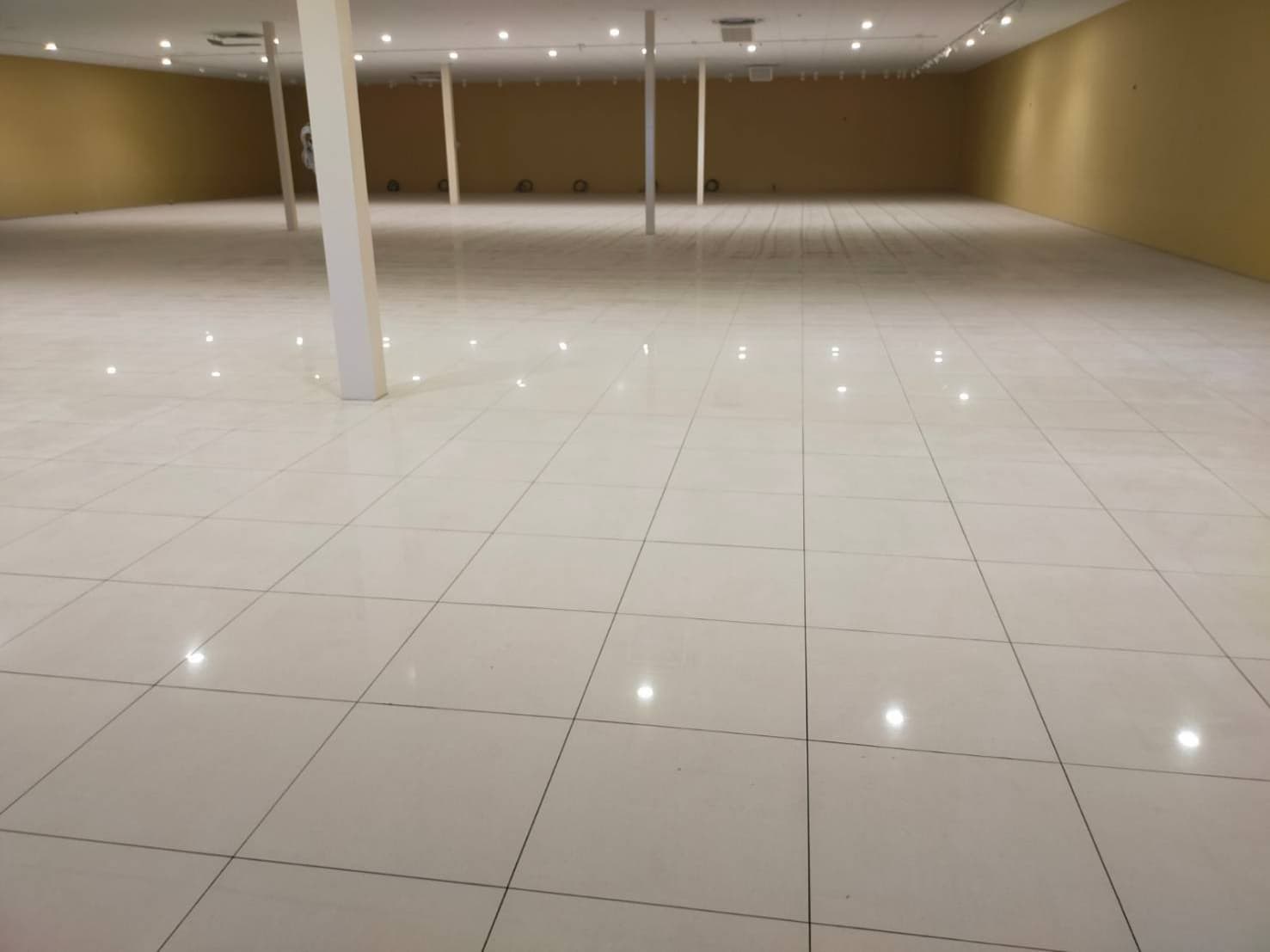 店舗床タイル